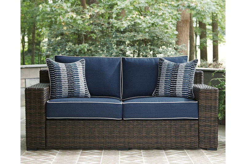 Picture of GRAYSON LOVESEAT W/CUSHION - P783