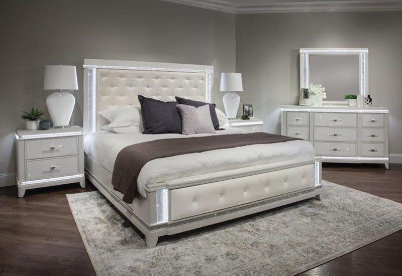 Picture of DAZZLE WHITE KING BEDROOM SET